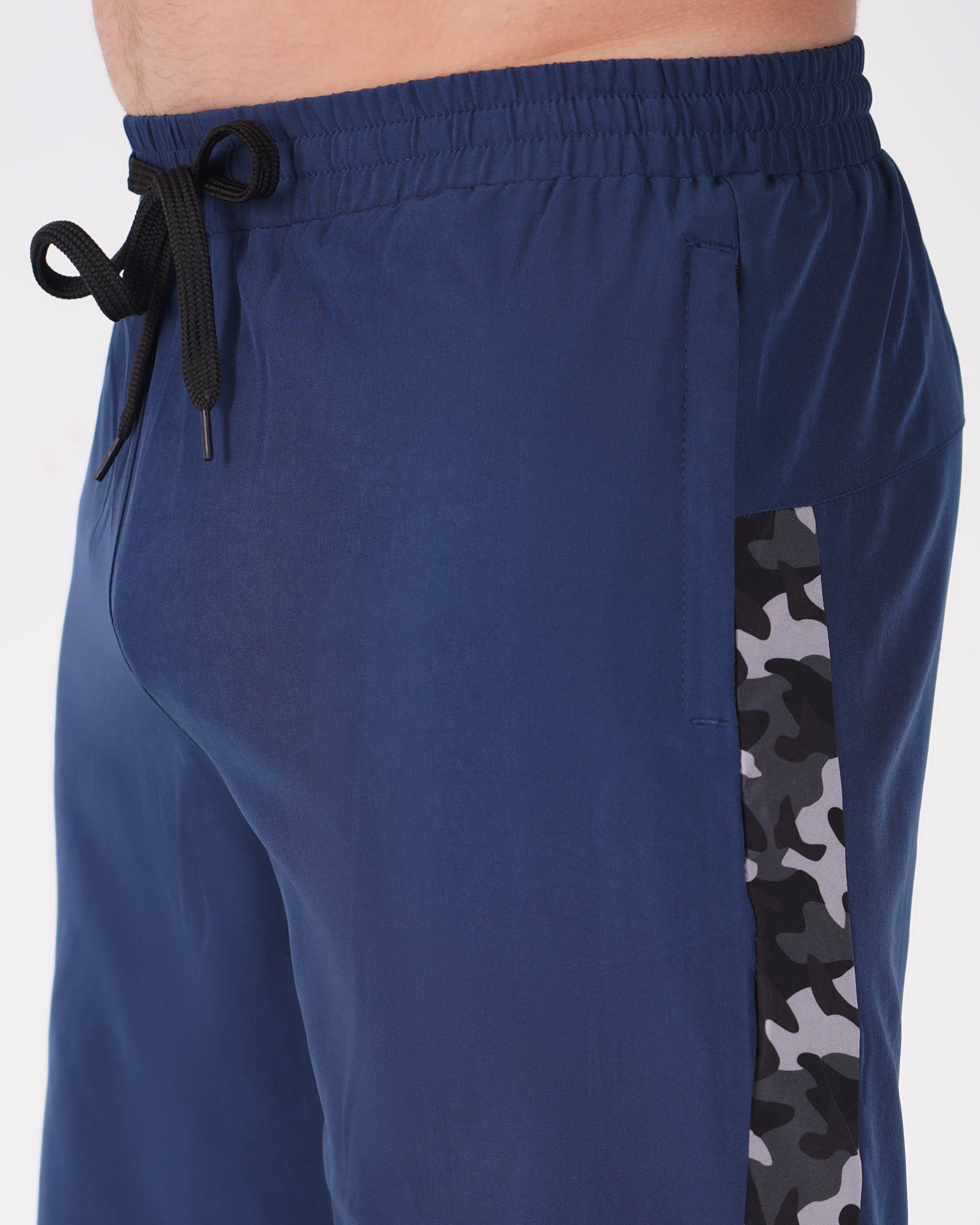 Deta-Dry Men's Active Camouflage Print Shorts Blue